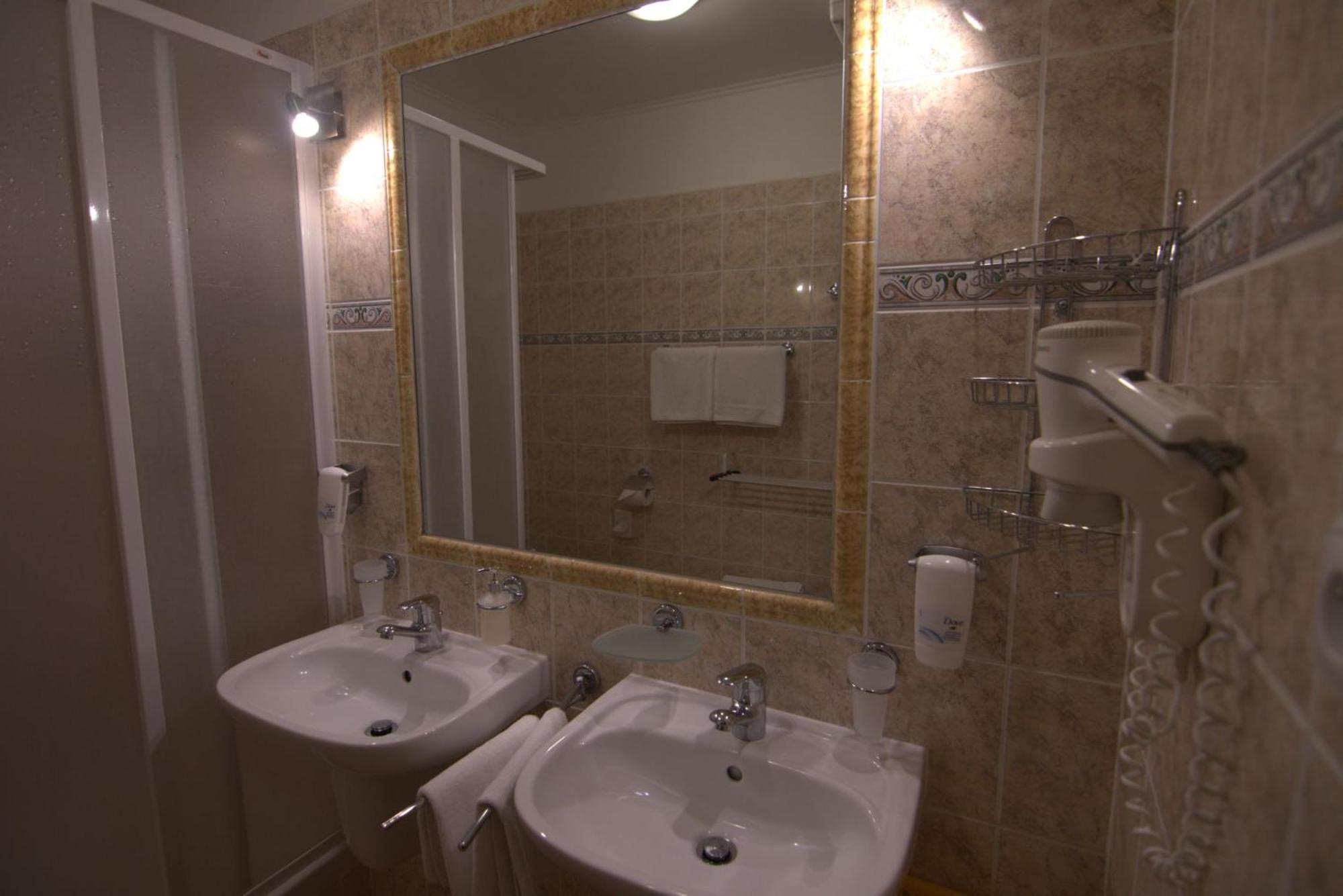 Hotel Westend Marianske Lazne Bagian luar foto