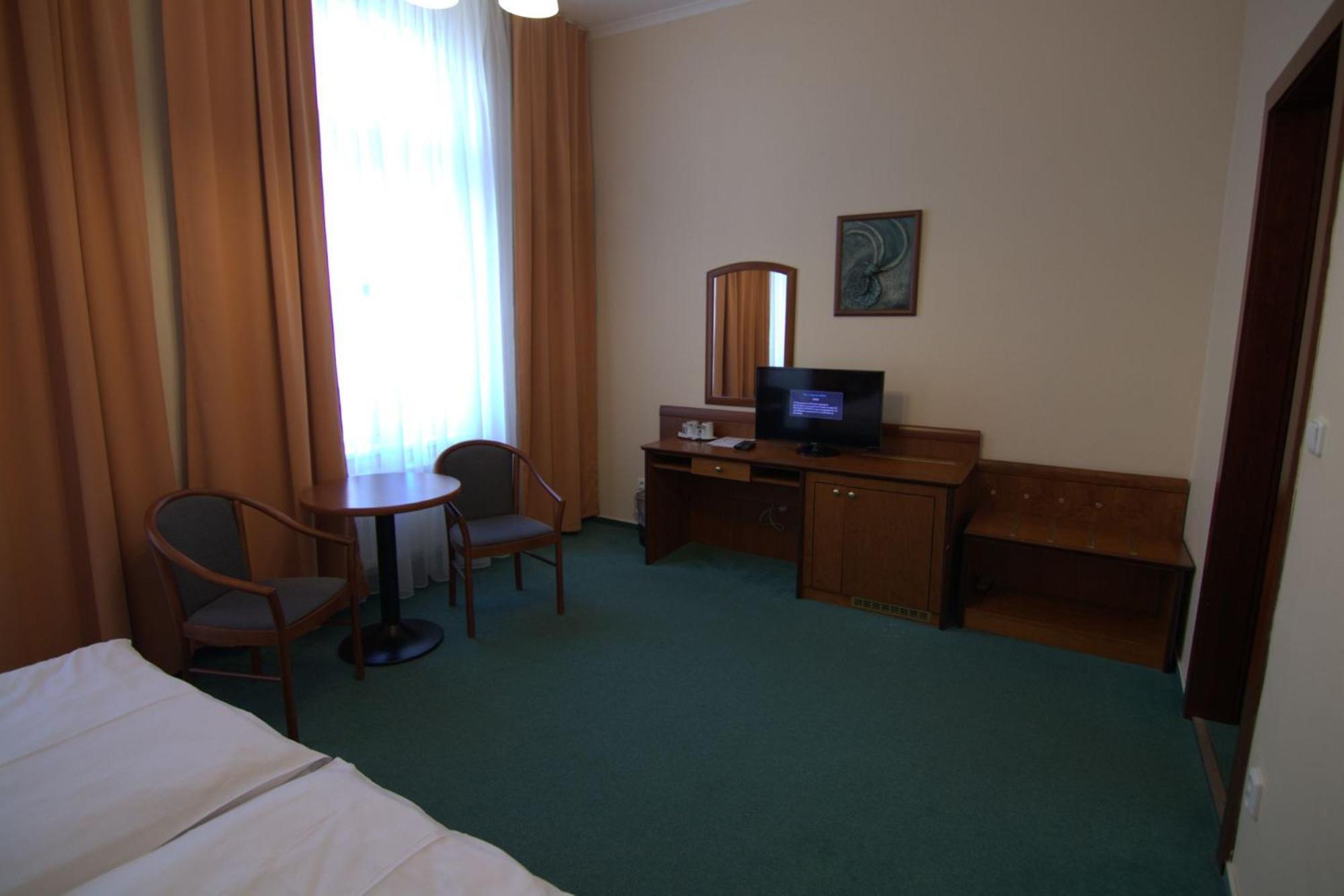 Hotel Westend Marianske Lazne Bagian luar foto